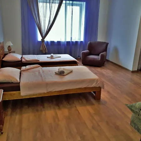 Guest House On Ivana Franka Novyye Petrovtsy Exterior foto